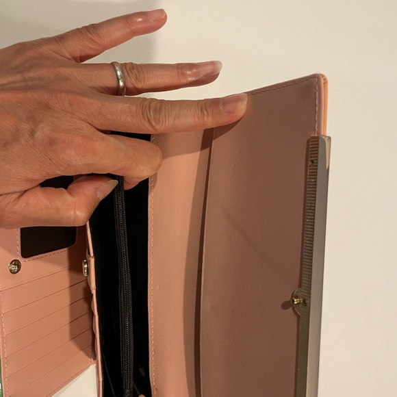 Fashion wallet (pre-owned) - Picture 8 of 9